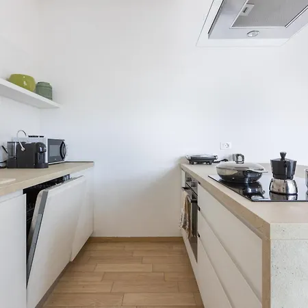 Guesthost - Comfy Terrace In Cagliari Elmas