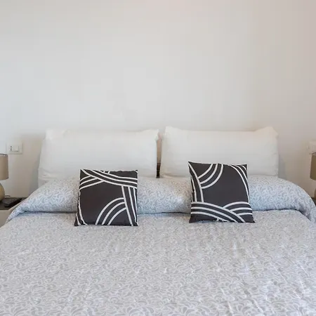 Guesthost - Comfy Terrace In Cagliari Apartment