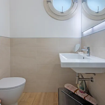 Guesthost - Comfy Terrace In Cagliari 아파트 Elmas