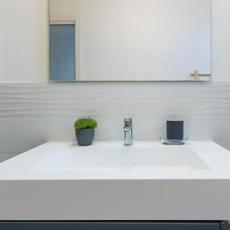 Guesthost - Comfy Terrace In Cagliari Lejlighed *